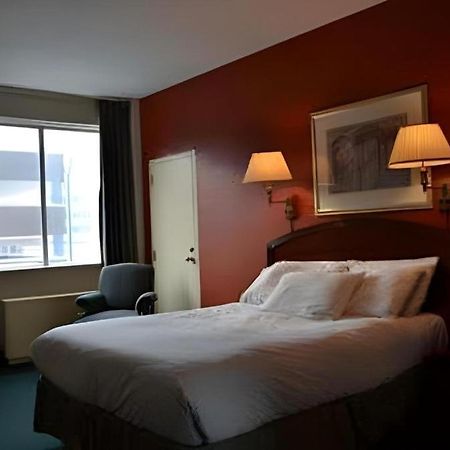 The Marlborough Hotel Winnipeg Exterior photo